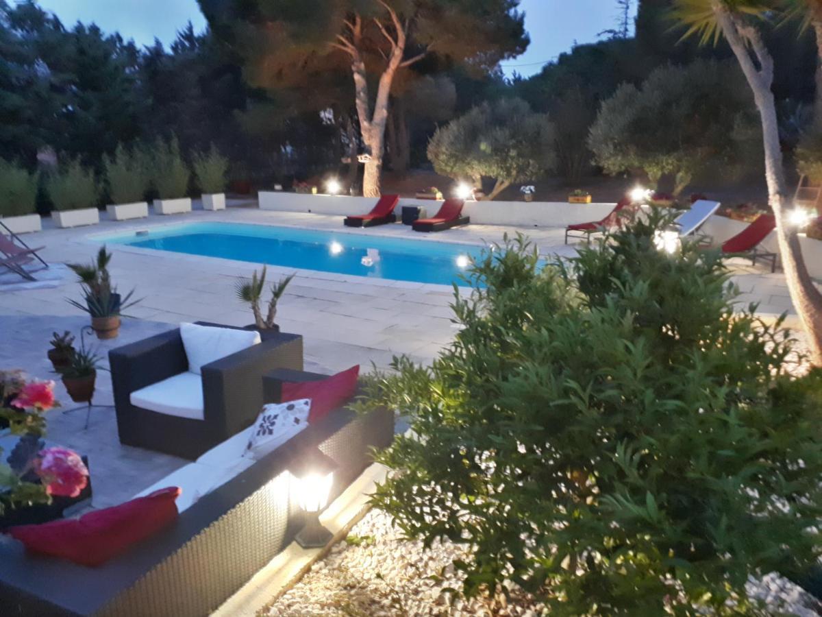 La Couloumine Hotell Salses-le-Château Eksteriør bilde